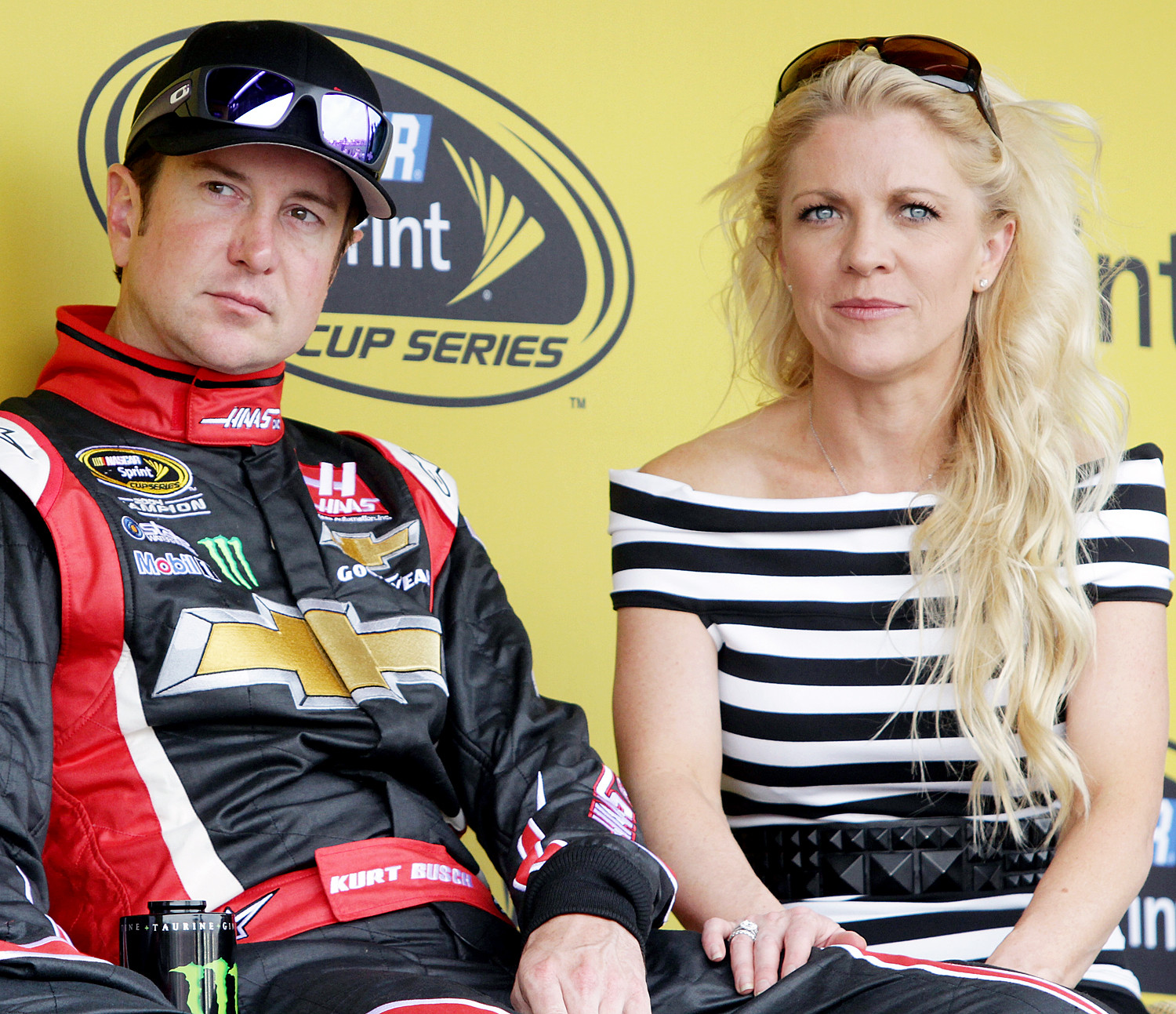 Un pilot NASCAR o acuza pe fosta iubita ca e o asasina platita. Femeia a cerut ordin de restrictie impotriva sa