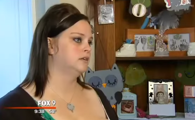 O mama indurerata a vrut sa vanda patutul bebelusului ei mort, dar nu-si imagina ce va primi in schimb: "Am inceput sa plang"