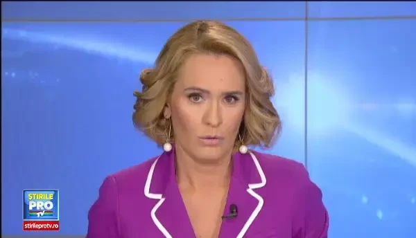 Profesorii dintr-un camin studentesc din Timisoara, evacuati de urgenta din cauza unui incendiu izbucnit la un fast-food