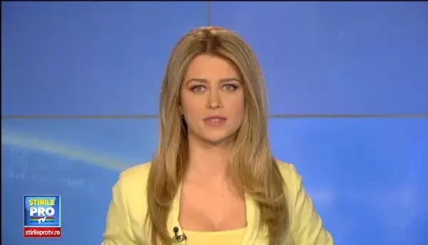 In DOG we trust, mesajul care a aparut pe un covoras cu insemne oficiale din SUA. A fost scos la licitatie