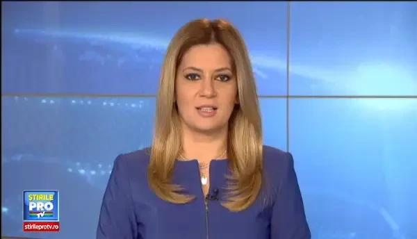 Sedinta foto inedita la Cota 2000. Cum a aparut pe partie o tanara, incat a atras toti turistii