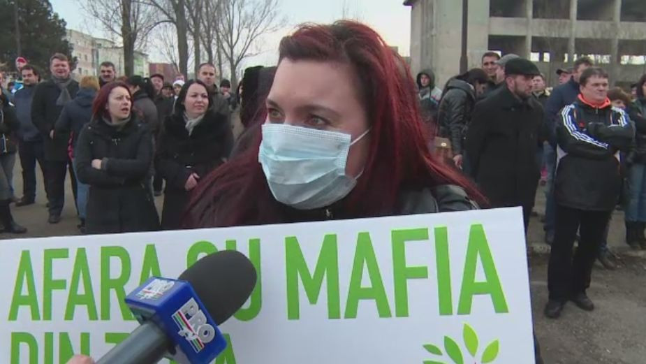 1.500 de persoane, in strada la Sebes, pentru a opri extinderea unei fabrici. De ce se tem oamenii