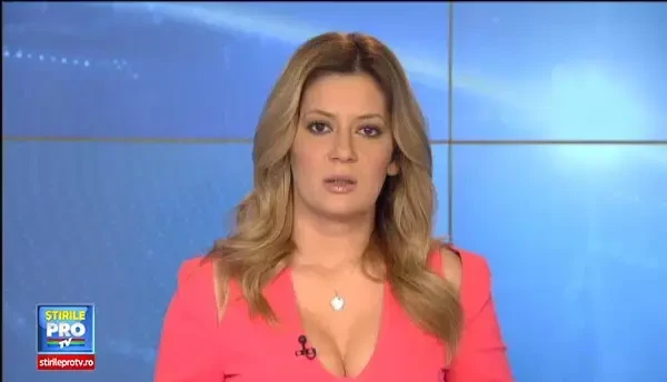 Locuitorii unui bloc din Pitesti au sunat politia dupa ce un vecin a refuzat sa-si mai inchida geamul. Ce au gasit politistii