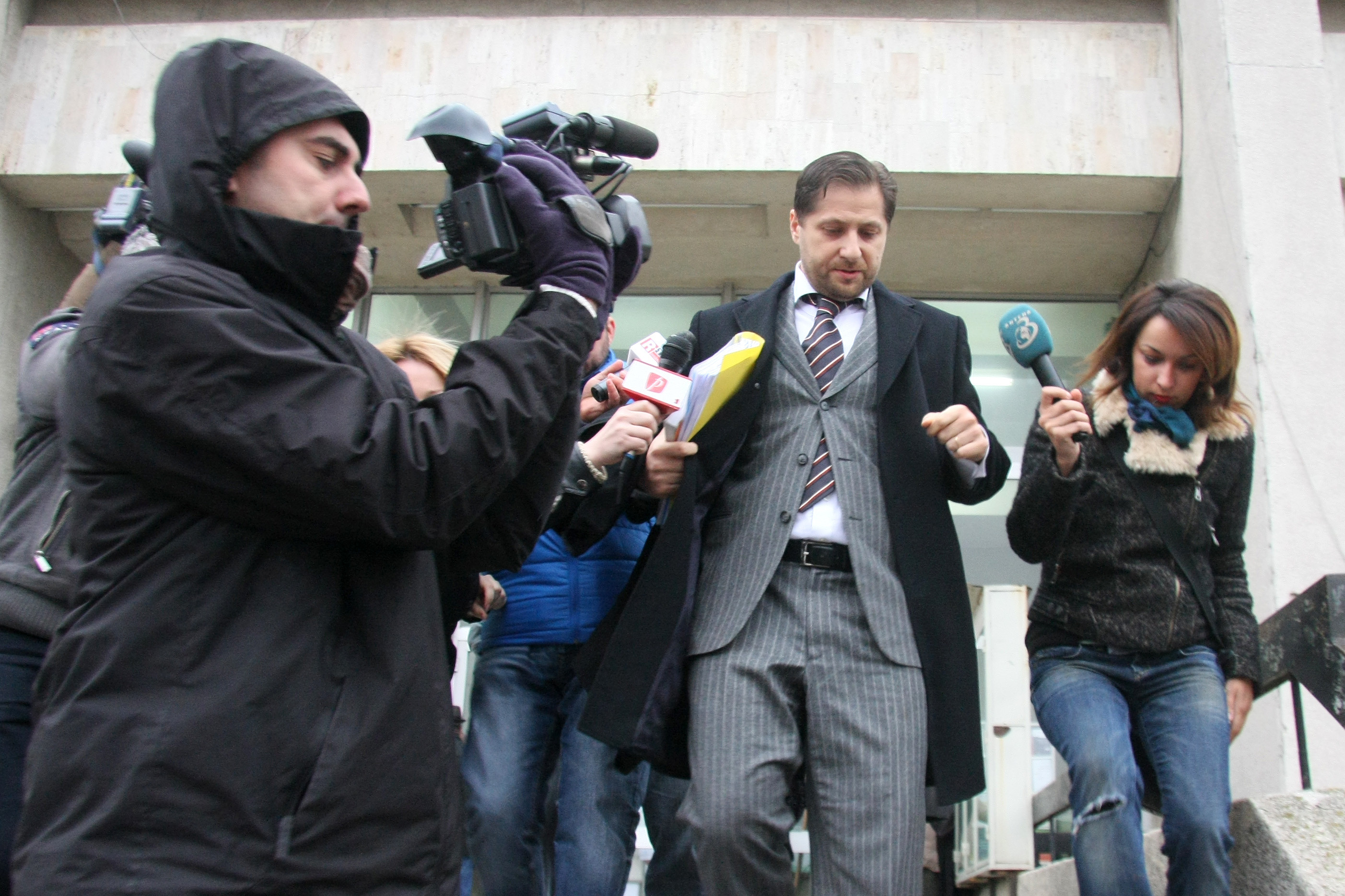 Ginerele lui Basescu, Radu Pricop, cercetat intr-un dosar de coruptie alaturi de Sergiu Lucinschi. Acuzatiile aduse de DNA