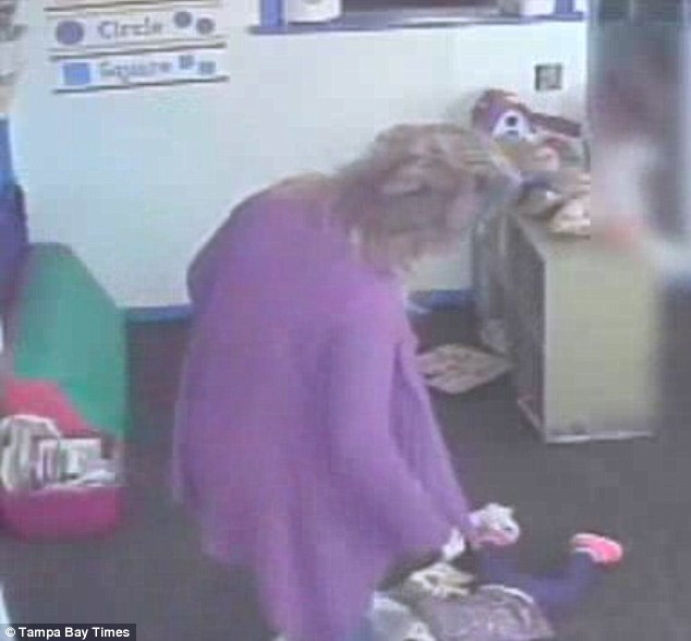 Incident grav la o cresa din Florida. Ce a descoperit politia pe camerele de supraveghere. VIDEO