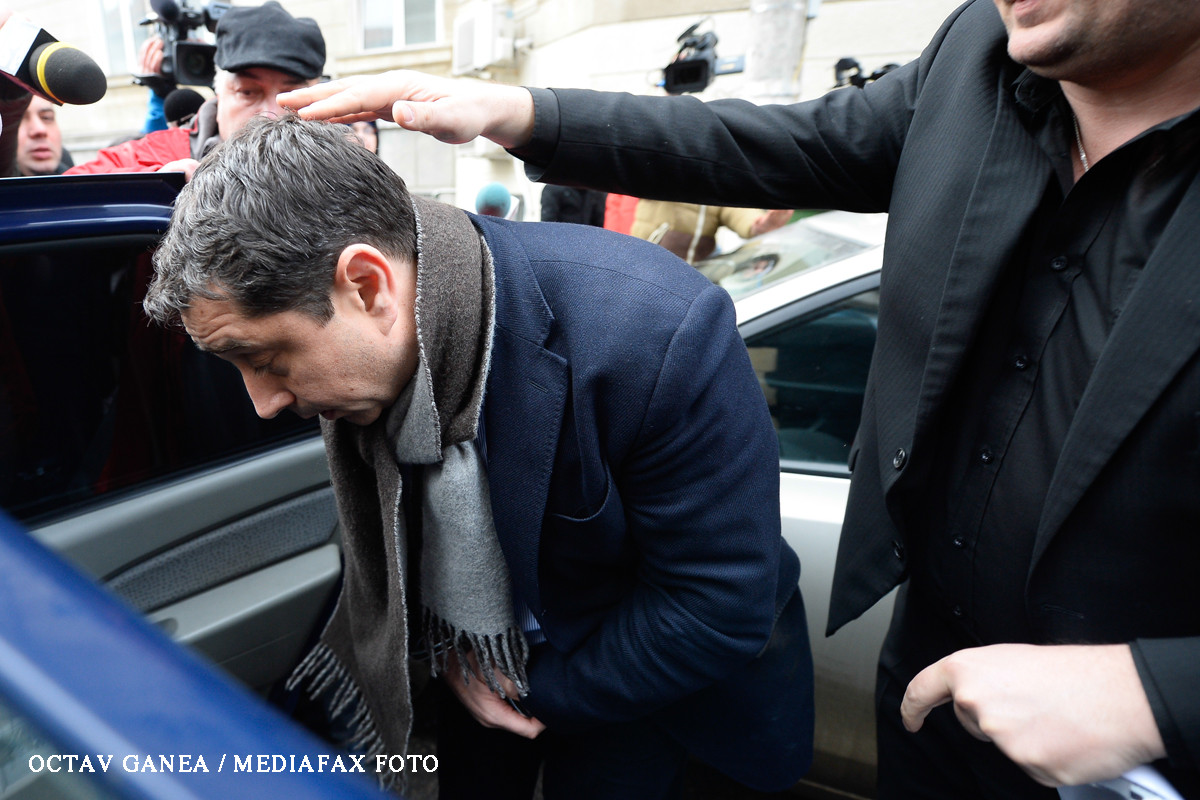Cristian David, plasat in arest la domiciliu. Fostul ministru a fost acuzat de procurori ca a luat mita de 500.000 de euro