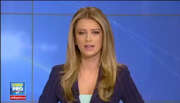 O femeie de 67 de ani si-a atacat sora cu un cutit pentru ca i-a ascuns bautura. Victima a scapat cu ajutorul vecinilor