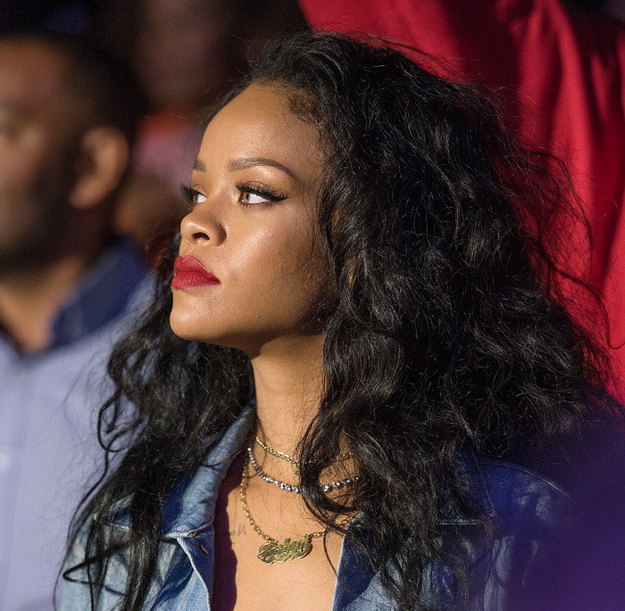 Rihanna a castigat 5,5 milioane de dolari in instanta: Artista a dat in judecata o companie care i-a folosit ilegal imaginea
