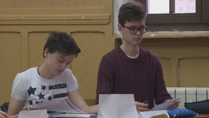 Primul centru de excelenta in educatie a fost infiintat la Ploiesti. Ce spun elevii despre orele in plus