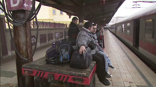 Persoanele cu dizabilitati din Romania, umilite de CFR. Cu ce au fost inlocuite rampele speciale din gari