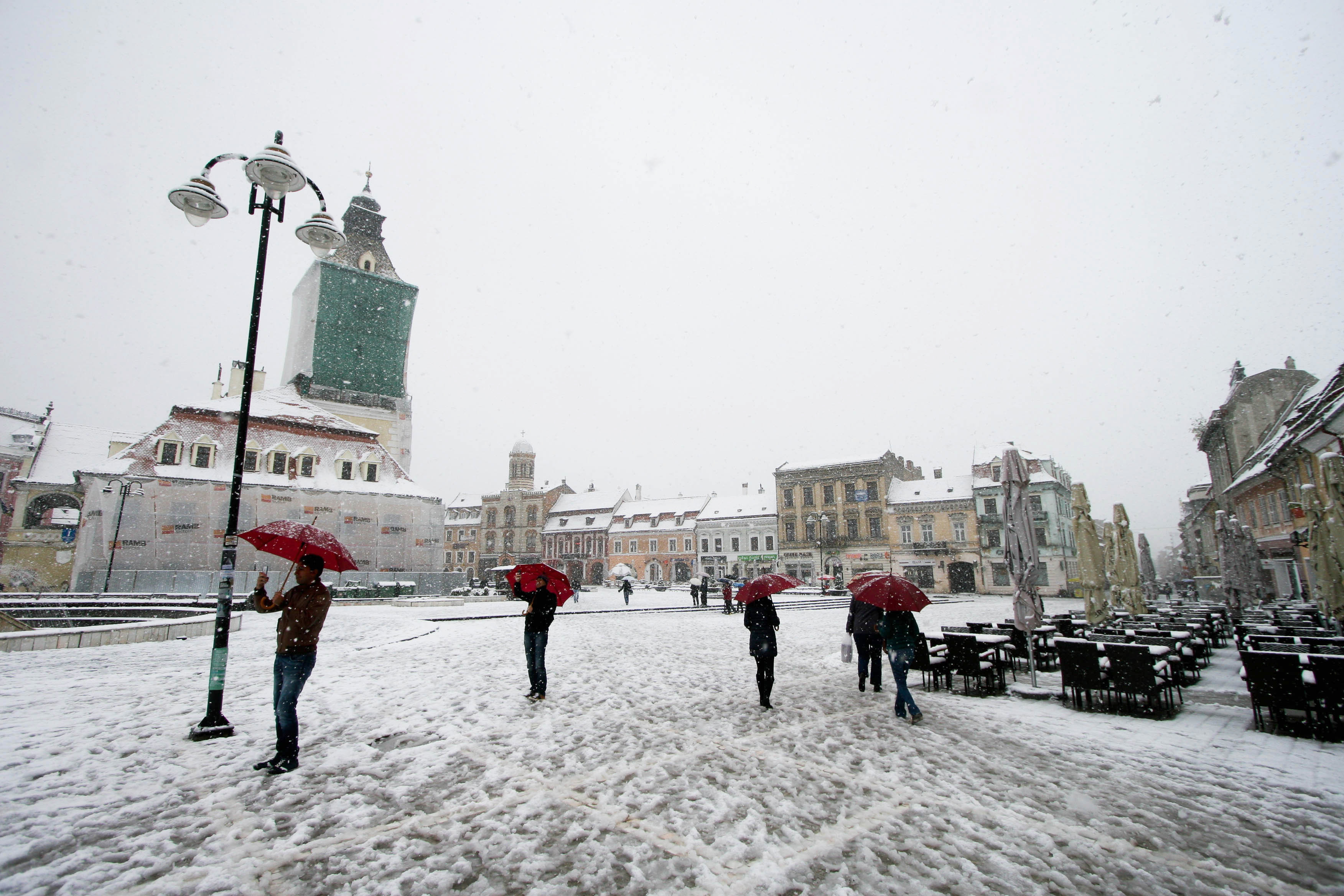 Maxime de pana la 9 grade Celsius, dar si ninsori slabe in timpul noptii. Prognoza meteo pentru weekend