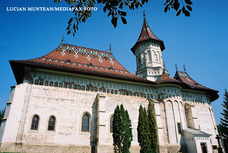 A fost jefuita in timp ce se SPOVEDEA la manastire. A fost nevoie ca jandarmii sa intre in Casa Domnului