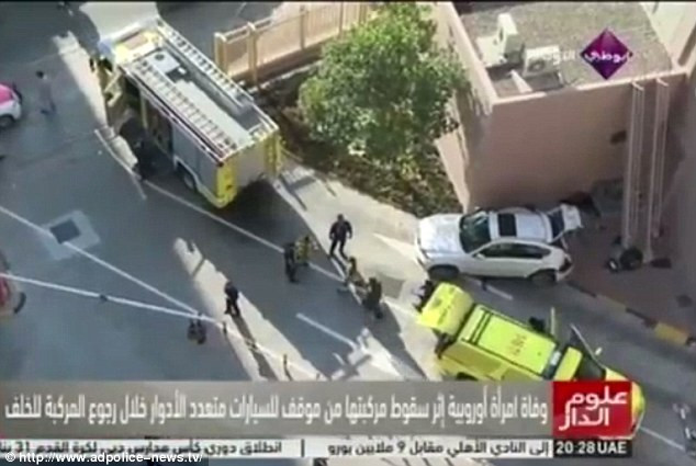 Accident cu multe semne de intrebare in Abu Dhabi. O femeie a murit dupa ce a cazut cu masina de la etajul 6 al unei parcari