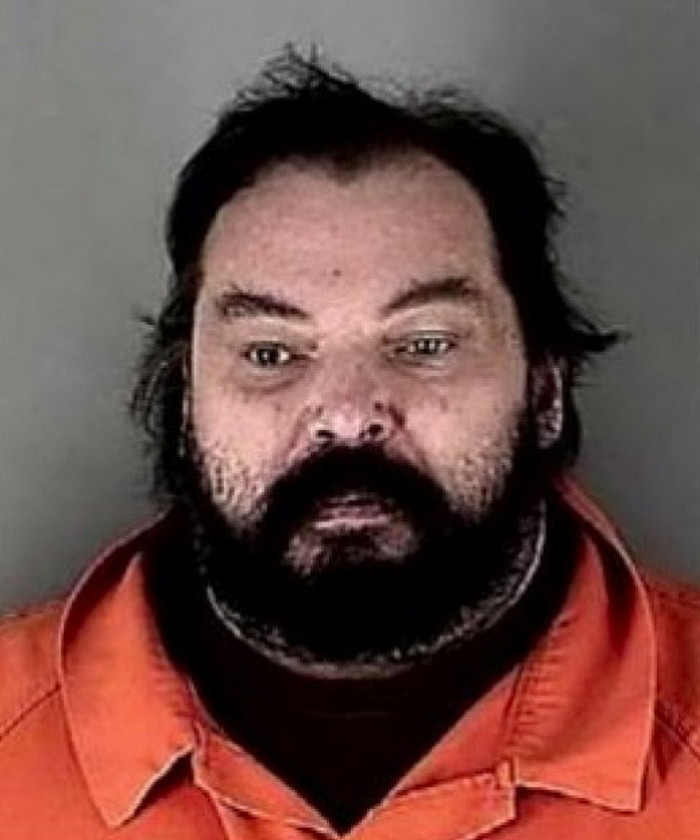 Poveste de groaza in SUA. Un barbat si-ar fi dus mama decedata la banca pentru a scoate bani din contul ei