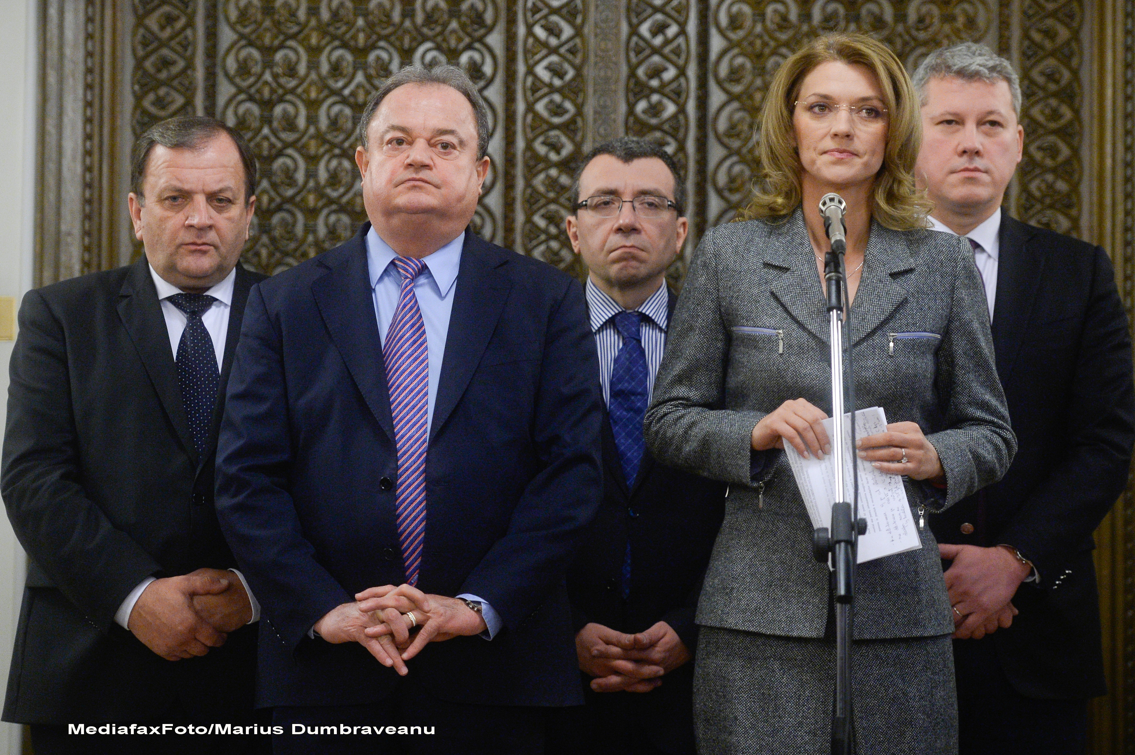 Norica Nicolai si Renate Weber au fost excluse din PNL. "Nu este decizia la care ma asteptam de la un partid de 140 de ani"