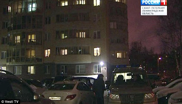 S-a aruncat de la balcon dupa ce parintii au prins-o uitandu-se la filme pentru adulti. Tragedia unei adolescente din Rusia