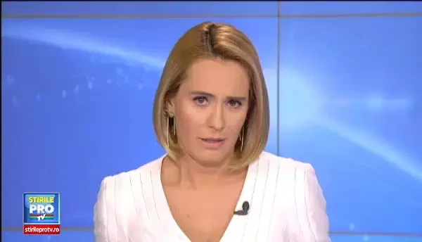 Politica pe tocuri a Elenei Udrea: de la primarie la Cotroceni si inainte spre notorietate. Momente care i-au marcat imaginea