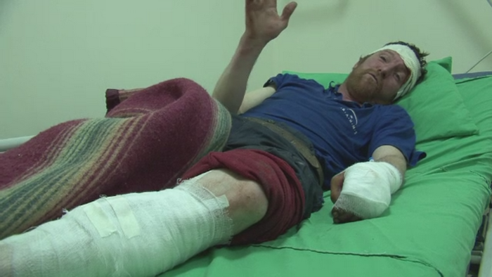 Povestea unui barbat din Bacau care a fost aproape ucis de o ursoaica. Cum a scapat cu ajutorul lui "Rica fara frica"