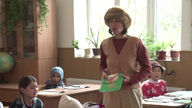 O tumoare cerebrala o macina de 23 de ani, dar nu renunta la catedra. O invatatoare din Dolj ofera o lectie despre sacrificiu