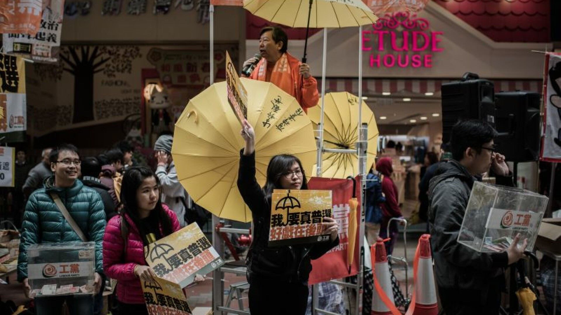 Noi proteste la Hong Kong. Mii de manifestanti prodemocratie au iesit in strada