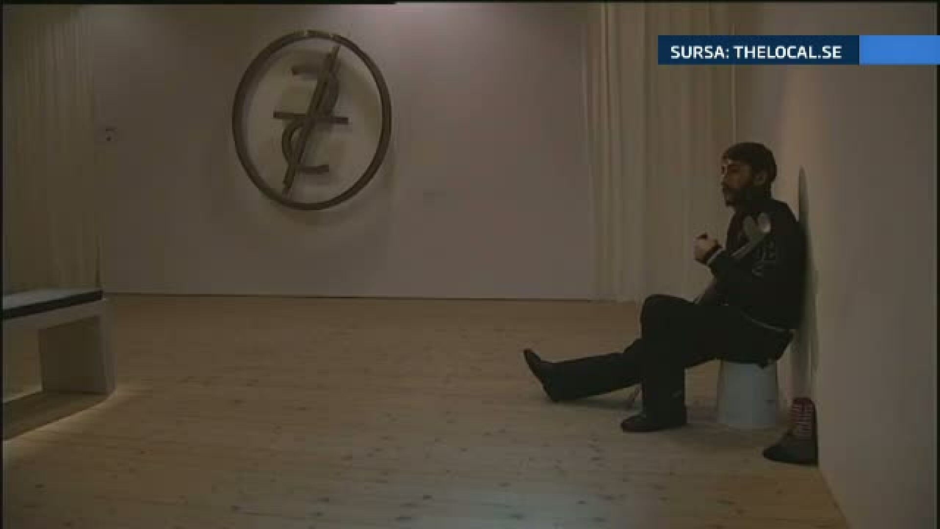 Doi cersetori din Romania, folositi pe post de exponate umane in Suedia. Imaginile au starnit critici aprinse