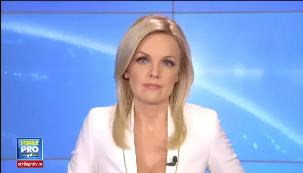 A inceput Carnavalul de la Venetia. Mii de turisti au umplut strazile orasului, costumati pentru spectacol