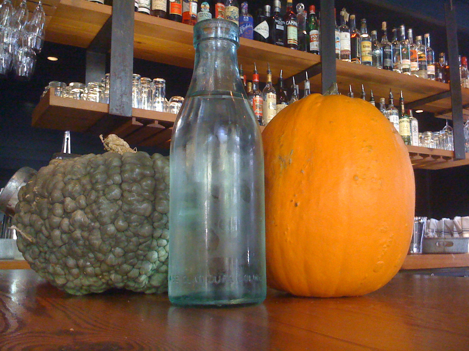 sticla din Romania intr-un bar din SUA