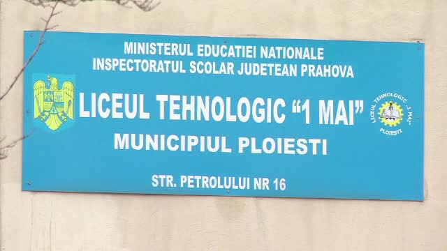 Proful "de mita". Un profesor de fizica dadea note mici elevilor, ca sa-i faca sa plateasca pentru notele de trecere