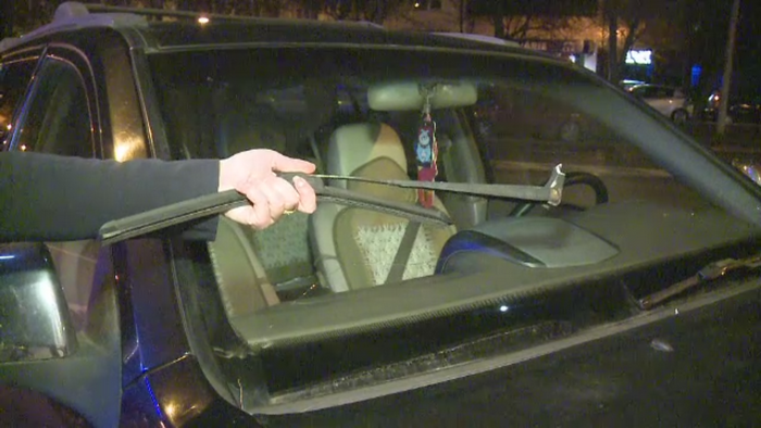 Vasile Turcu este acuzat ca ar fi distrus masina unei femei. Omul de afaceri s-ar fi suparat ca a parcat in fata casei sale