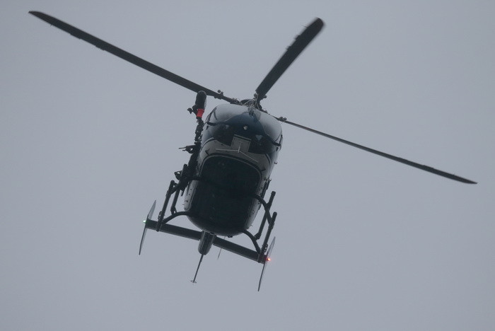 Un politist britanic a fost suspendat dupa ce a filmat din elicopter mai multe persoane facand sex