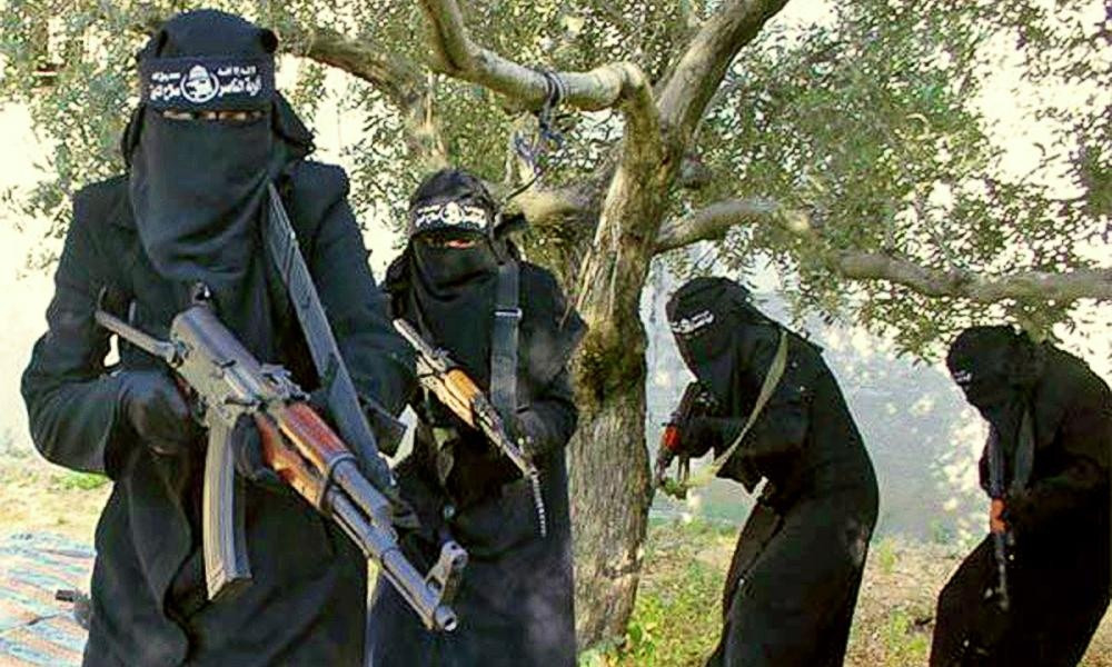 Ghid despre viata unei femei jihadiste, alaturi de luptatori ai Statului islamic: "O fata se poate casatori de la 9 ani"