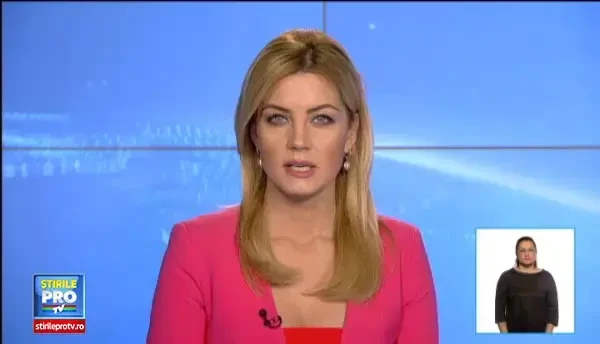 Lucrari de mantuiala la Hunedoara. Gropile din podul care face legatura cu autostrada Deva-Sibiu, reparate cu pietris