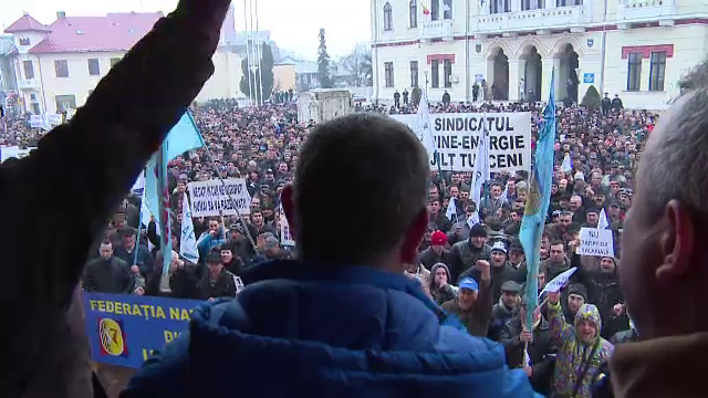 Zeci de mineri de la CEO aflati in greva foamei cer demisia managerului privat si vor discutii cu ministrul Energiei