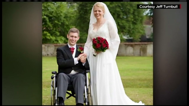 A stat 12 ani prizonier in propriul trup. Cum a reusit un barbat din Africa de Sud sa arate familiei ca e perfect constient