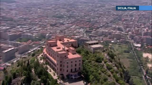 Schingiuiti, batuti si impuscati de patronii italieni. Romanii care muncesc cu arma la cap in Sicilia: "Nu vorbeste nimeni!"