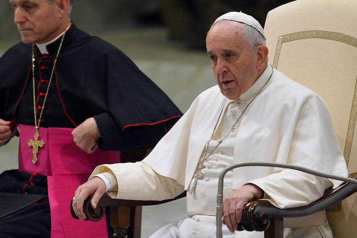 Papa Francisc sustine ca parintii isi pot lovi copiii, atat timp cat nu-i umilesc