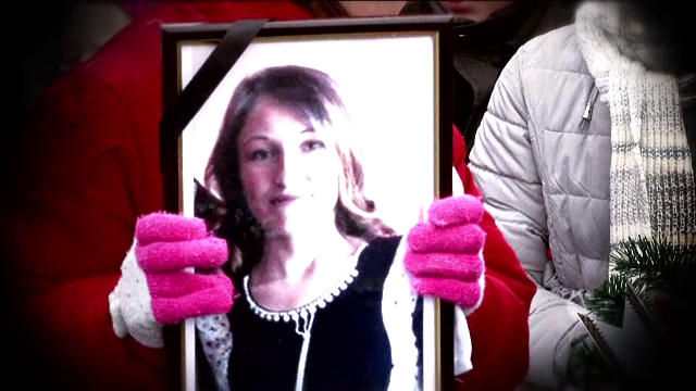 Tanara care a murit dupa o cezariana a fost inmormantata, in Vaslui. Medicii nu au putut explica rudelor ce s-a intamplat