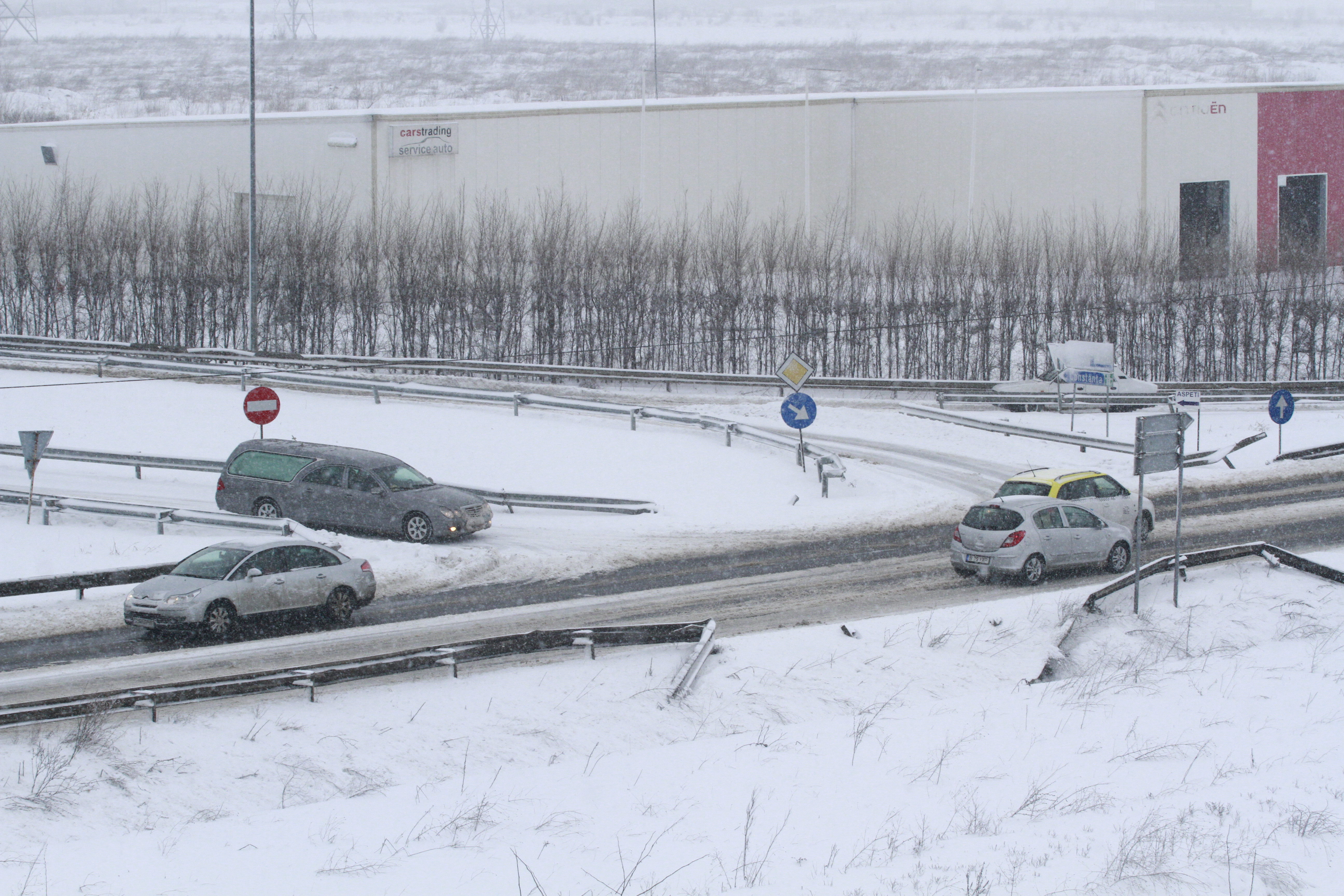 Ninsori in centrul si nordul tarii, vant puternic si frig in vest si sud. Cand incep temperaturile sa mai creasca