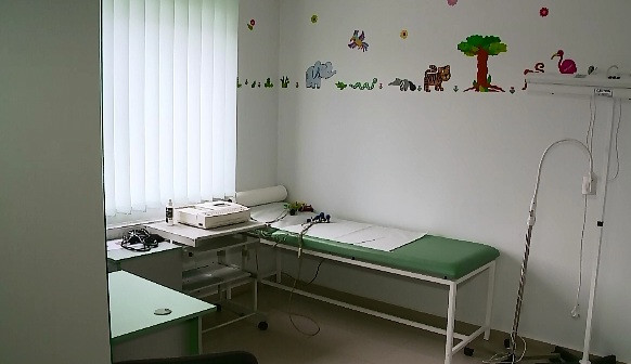 Zeci de mii de euro, investiti in cabinete private in satele din Romania. Satenii le prefera datorita tarifelor mici