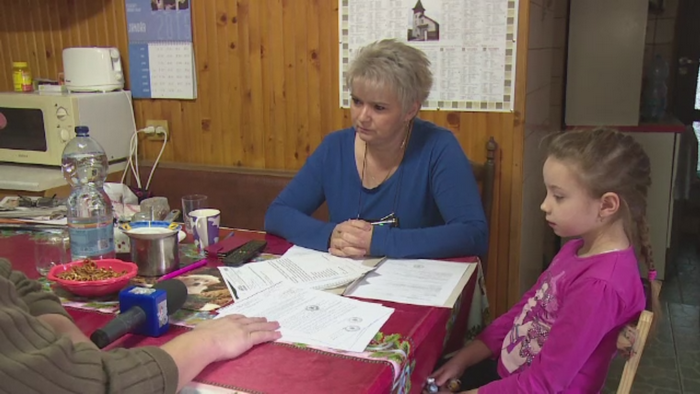 Situatia aberanta in care se afla mii de mame din tara. De ce sunt obligate sa returneze sumele primite din indemnizatii