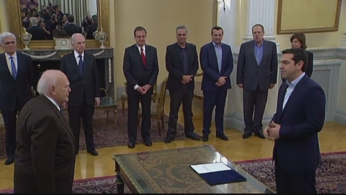 Alexis Tsipras a gasit solutia pentru a scapa Grecia de datorii: cere Germaniei reparatii de razboi