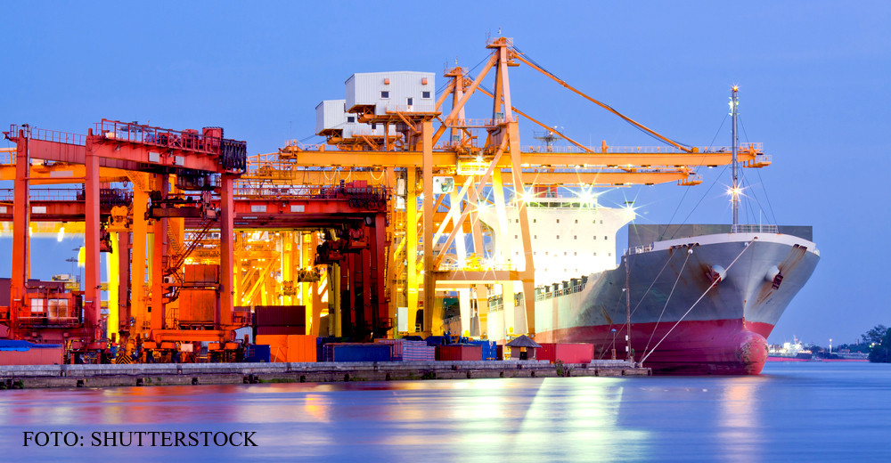 Deficitul comercial al Romaniei a crescut cu 6 MILIARDE euro. Premierul Ponta a gasit si jumatatea plina a paharului