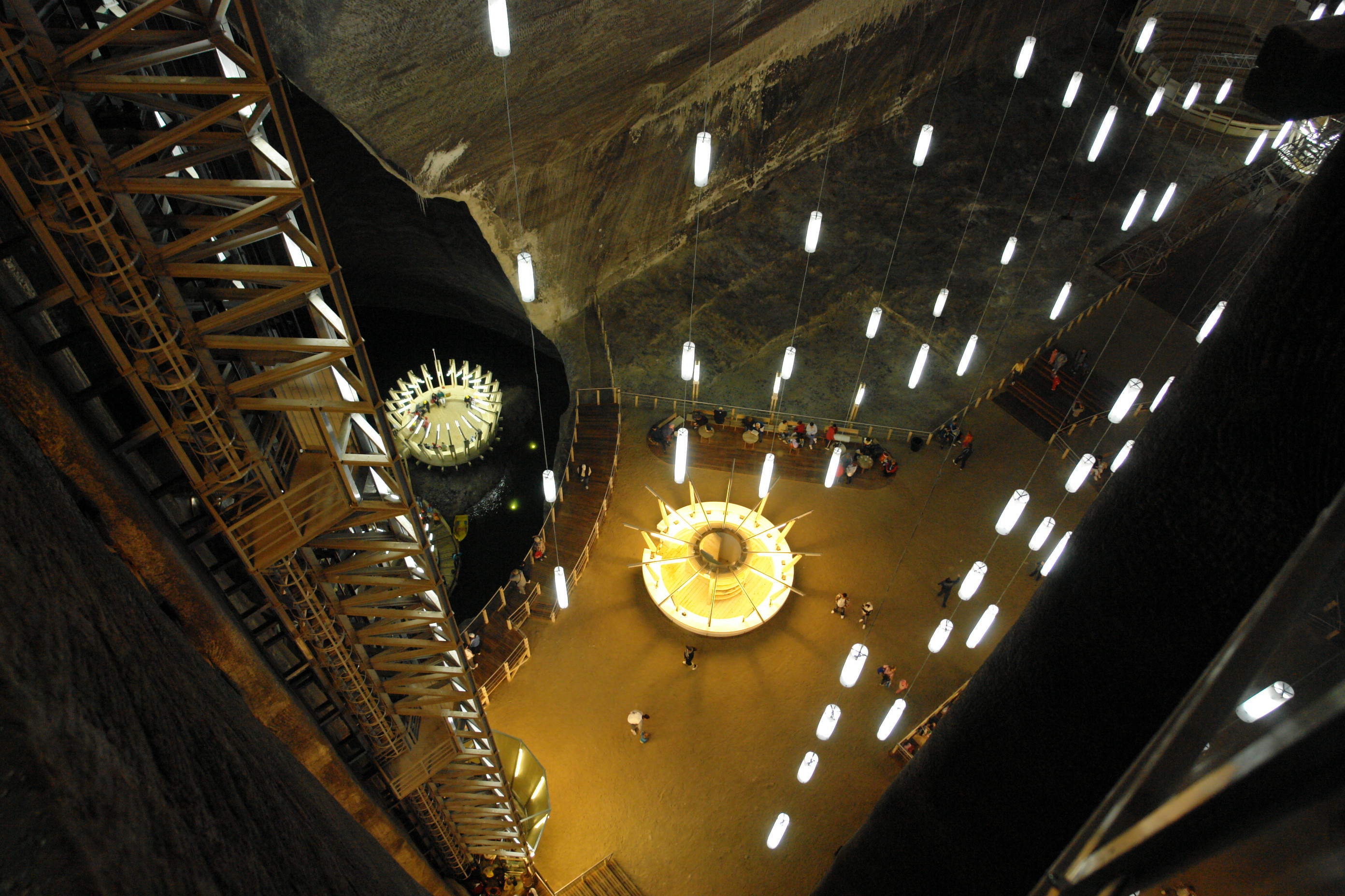 Concurs inedit de aptitudini pe bicileta la Salina Turda