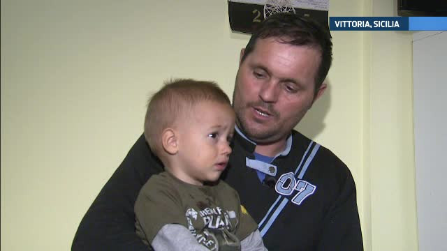 In ce conditii au ajuns sa traiasca doi soti care au fugit in Sicilia de saracia din Romania. "Ce facem cu copiii nostri?"