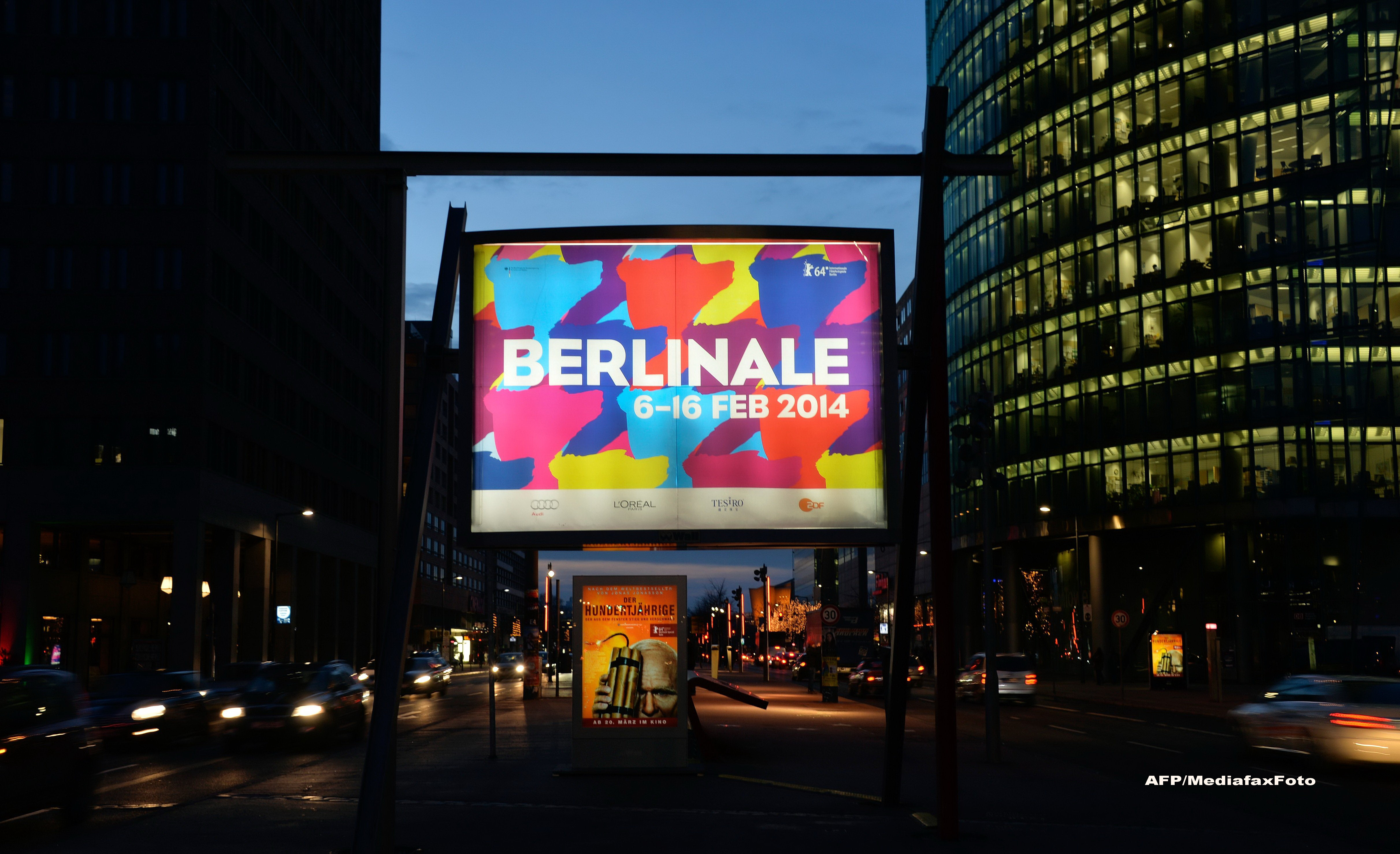 Festivalul de film de la Berlin. Favoritul criticilor este "Taxi", un film turnat in ilegalitate in Iran