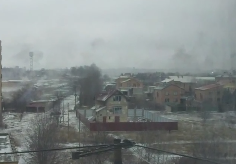 Cinci morti si 26 de raniti intr-un nou atac asupra Ucrainei. Rebelii ar fi bombardat cu rachete un cartier general militar