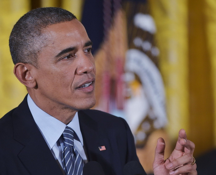 Obama l-a avertizat pe Putin la telefon sa accepte planul de pace pentru Ucraina