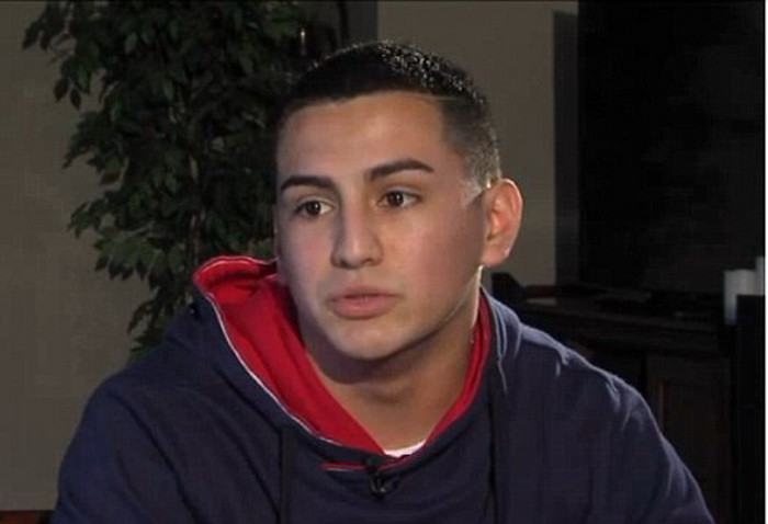 Un tanar a gasit un organ de pui in mancarea de la KFC. Explicatia halucinanta a companiei