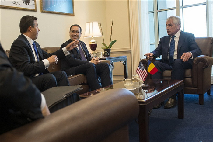 Ponta s-a intalnit cu secretarul american al Apararii la Pentagon. Operatiunile NATO, printre subiectele de discutie