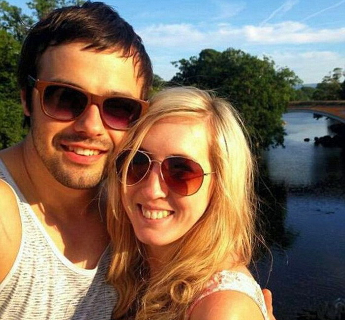 O tanara s-a sinucis pentru ca era nemaritata si nu avea copii la 29 de ani